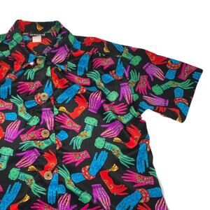 Vintage womens graphic button up